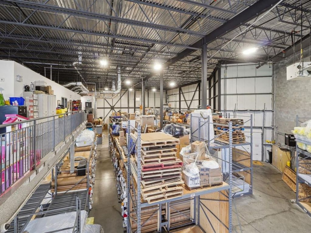 B�tisse industrielle 15 051 pi� � Saint-Bruno-de-Montarville