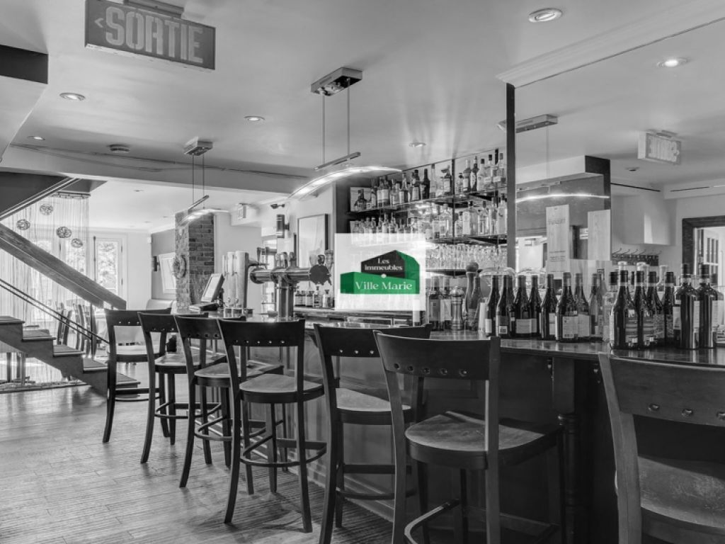 Commercial space for rent in Montreal - private terrace
