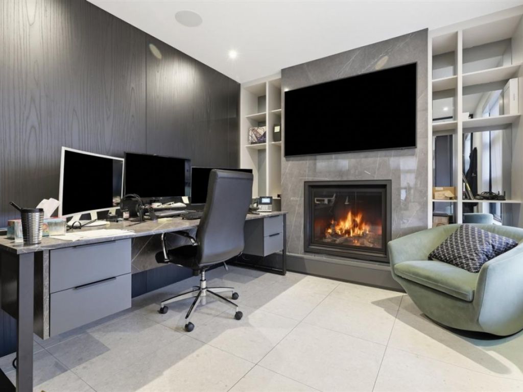 B�tisse commerciale/Bureau � vendre