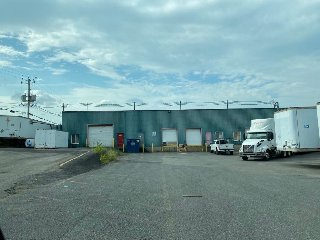 2  Industrial spaces *4000 sq.ft. * in Longueuil