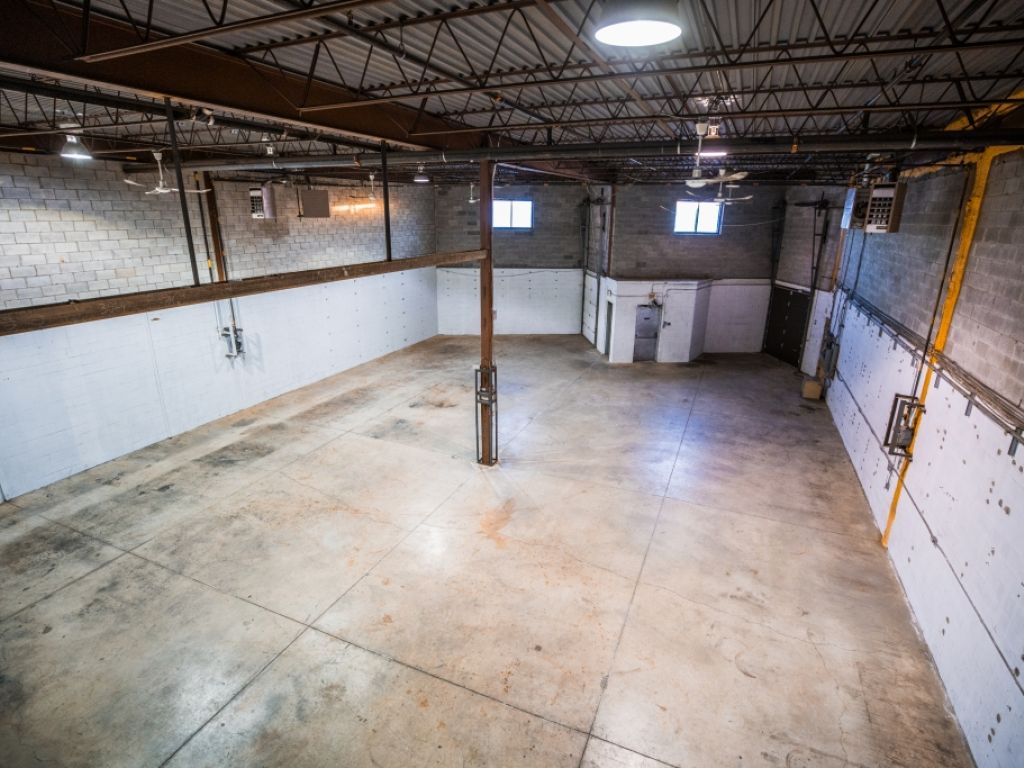 Espace industriel � louer � LaSalle, Montr�al