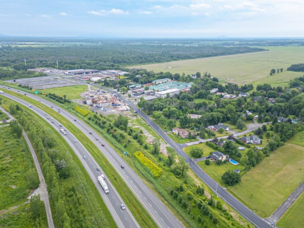 Espace Industriel et Commercial de Premier Choix  Louer