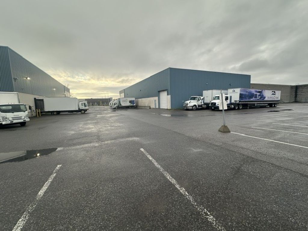 office /warehouse/land 