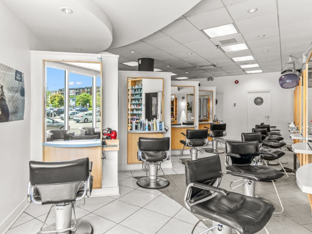 Local commercial � louer � Sainte-Foy � Plaza Laval, 2750, chemin Sainte-Foy, local 103