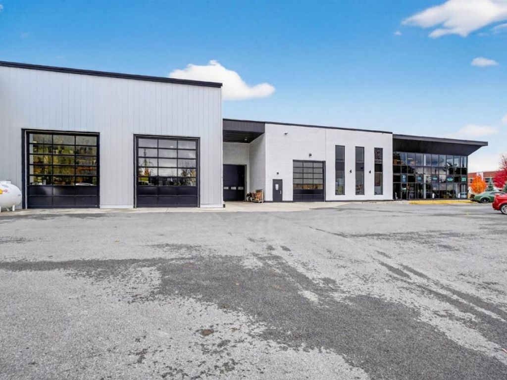 Industrial condo for sale � $350/sq.ft.