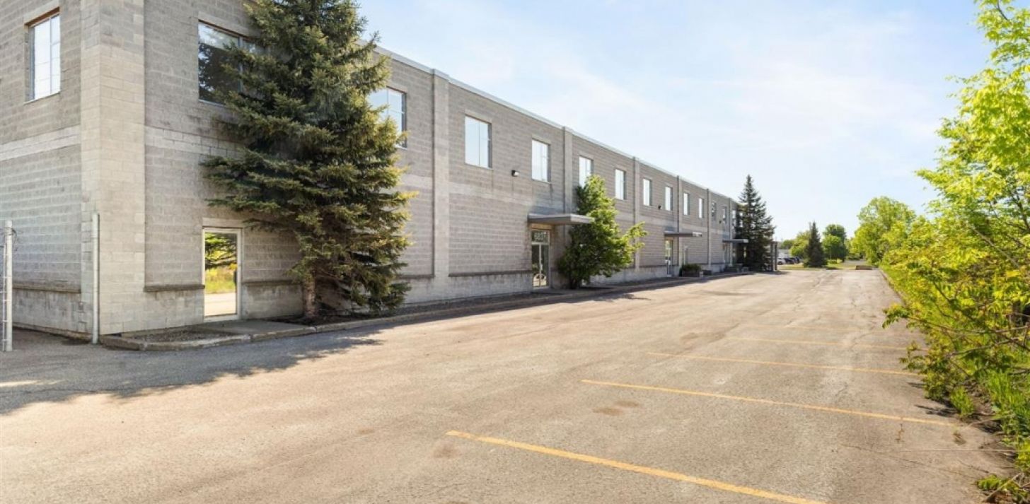 Espace bureau &agrave; louer � 683 Mont&eacute;e St-Fran&ccedil;ois, Laval (Saint-Vincent-de-Paul) - &Agrave; louer