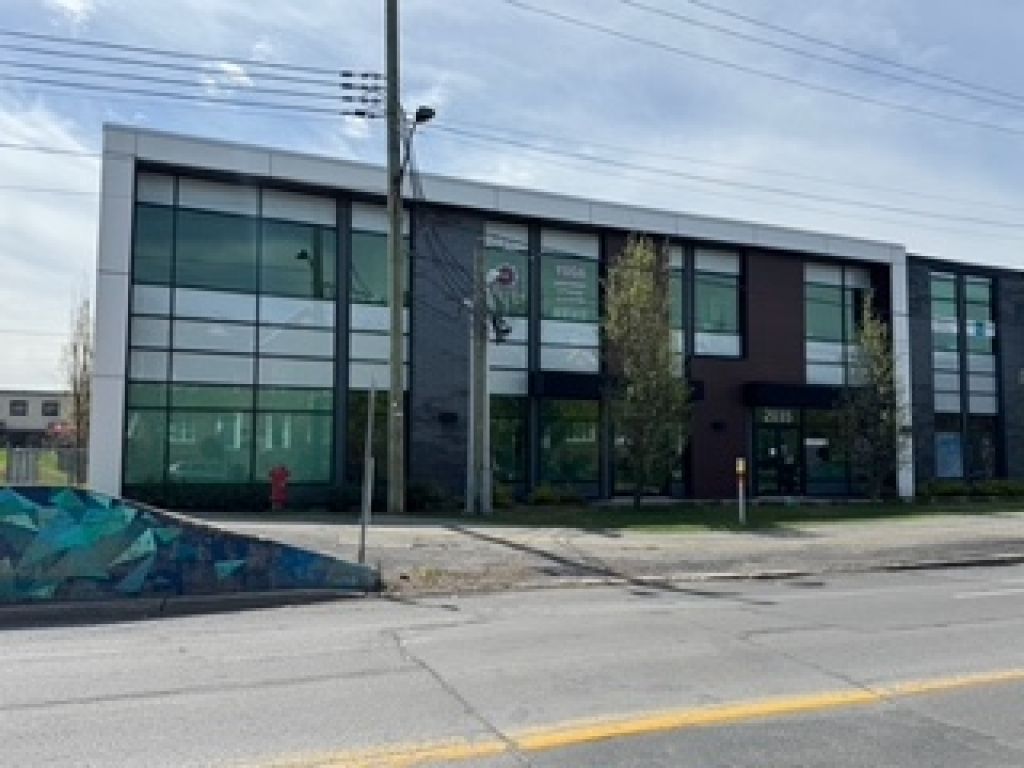condo a vendre 2025 rue Victoria  Lachine