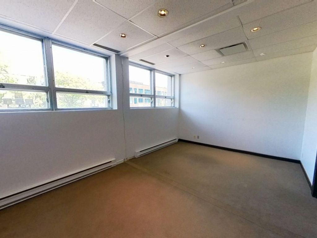 Bureau  louer quartier Montcalm Qubec
