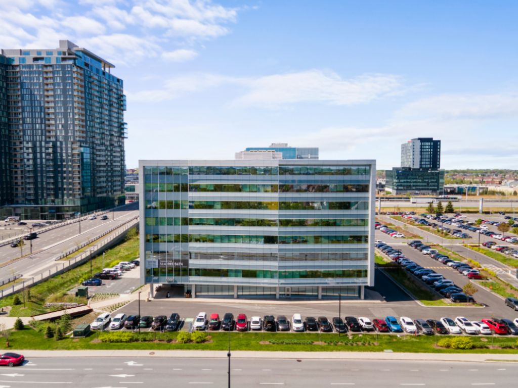 HIGH-END OFFICE FOR SUBLET