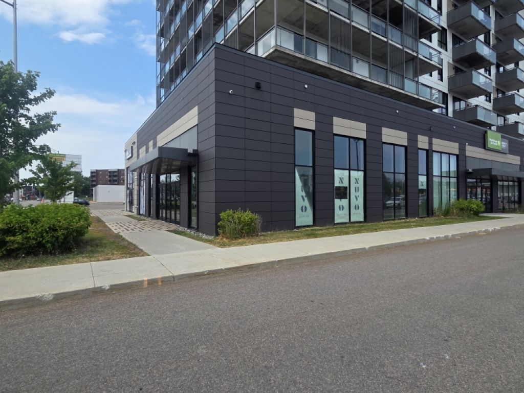 Local commercial � louer � Beauport � 2539, boulevard Sainte-Anne, locaux 2539B et 2539C