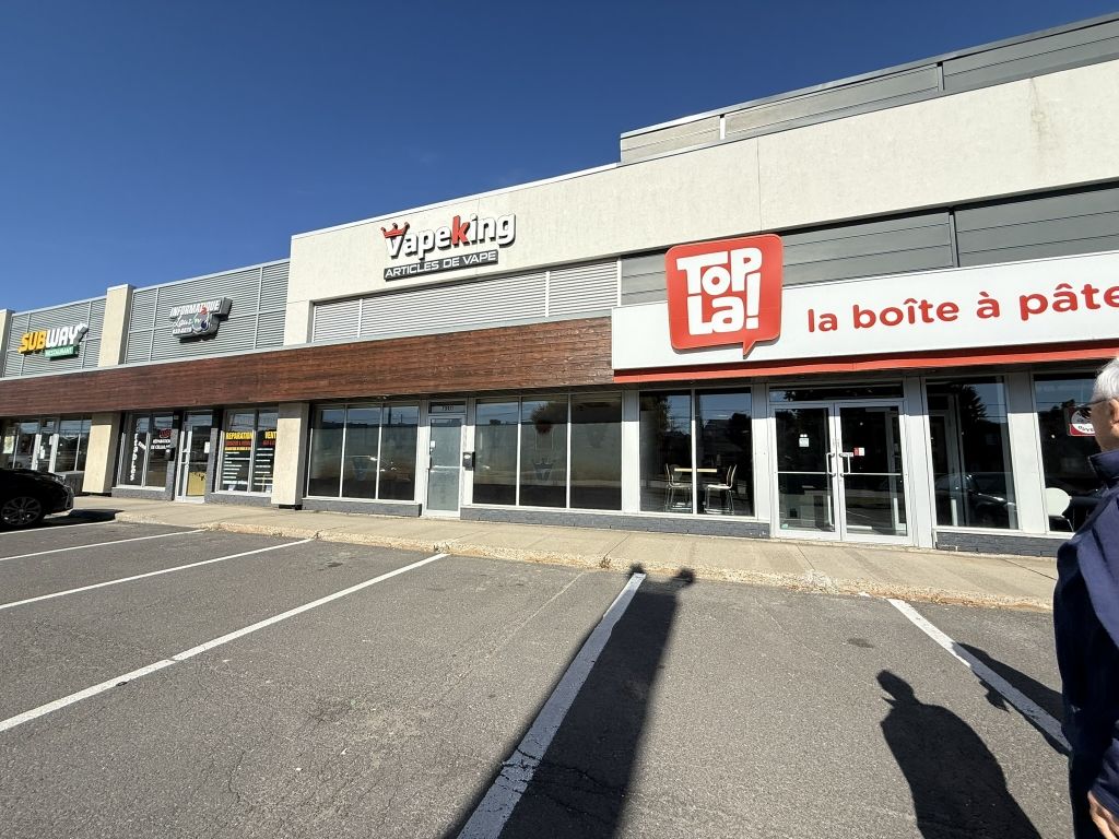 Local commercial moderne  Lvis
