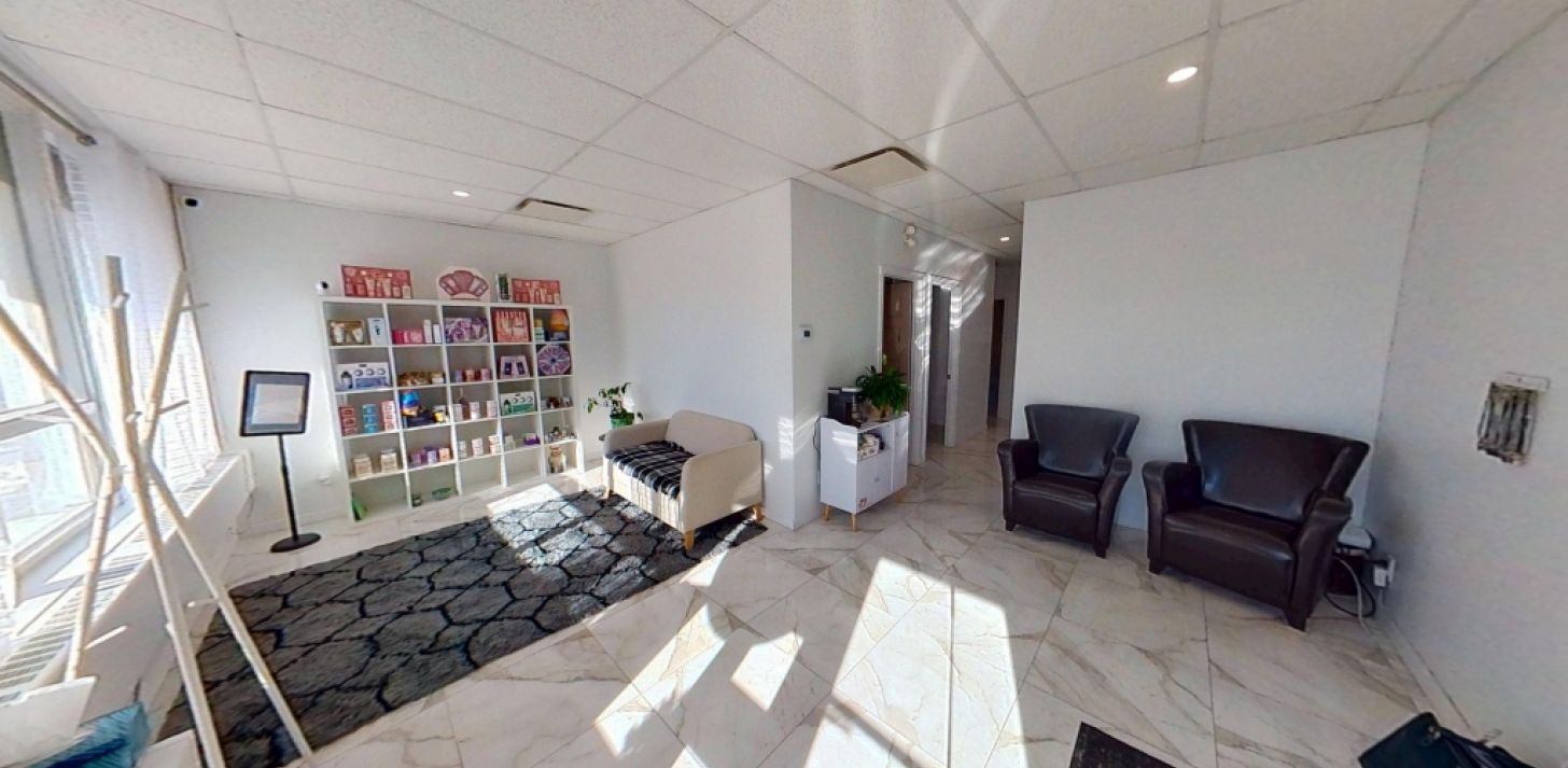 Espace pour clinique ou bureaux � Ste-Foy - For Rent