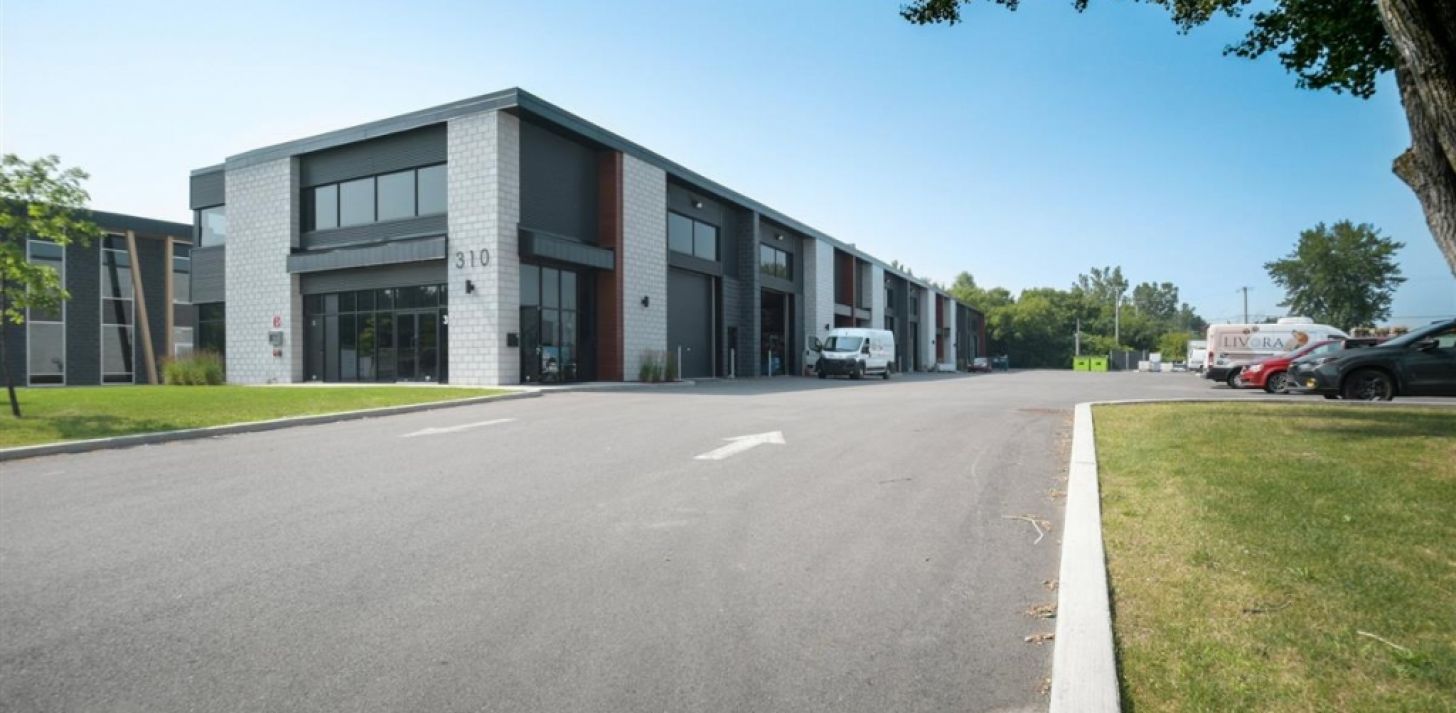 Industrial space for lease - 310 Rue Legault - For Rent