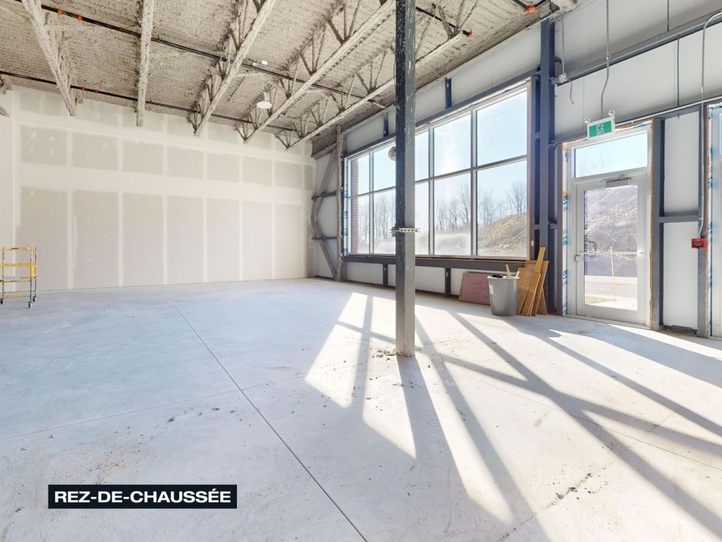 FROM 7000 S.Q.FT INDUSTRIAL SPACES FOR RENT - Saint-Jrme