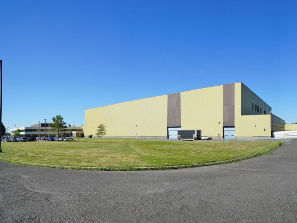 Large Industrial and Office Space for Lease