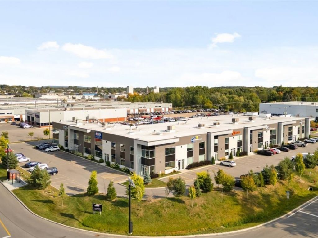 Espace bureau/showroom � louer � 306 All�e du Golf, local 104, Saint-Eustache