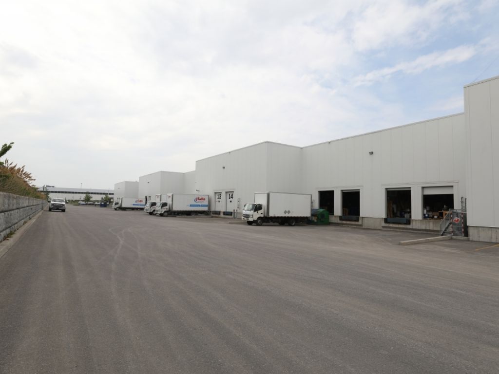 Industrial Space for Rent of 22 560 sq. ft. | | Laval