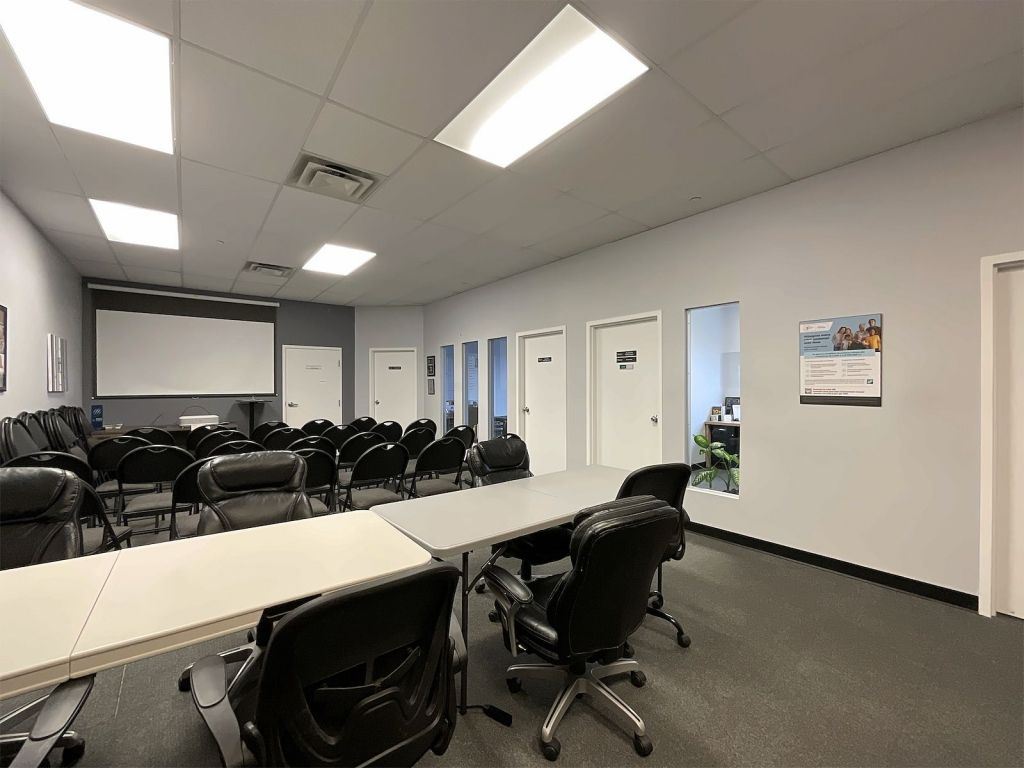 OFFICE SPACE FOR RENT 2000 sqft. - LAVAL