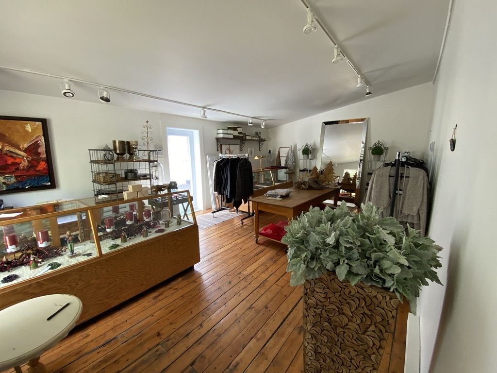 artist loft or retail