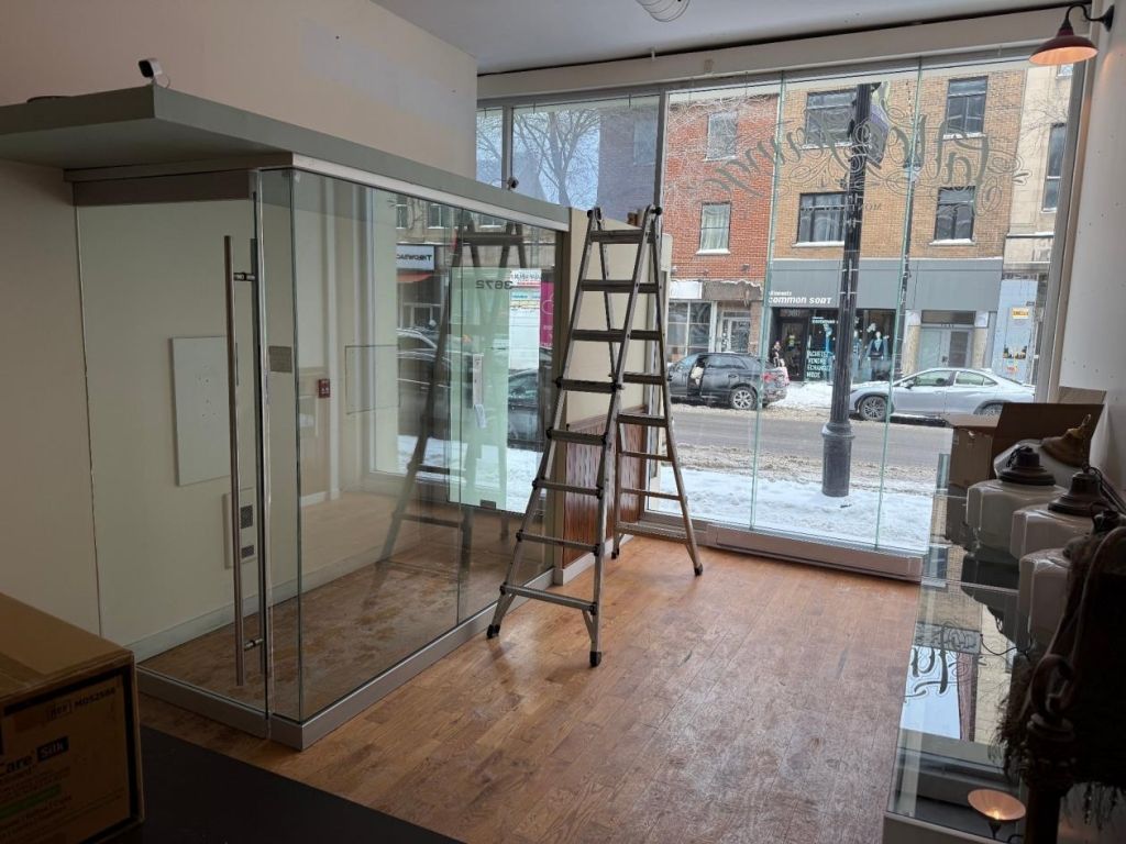 Chic 1,600 sqft space Very busy sector Plateau-Mont-Royal