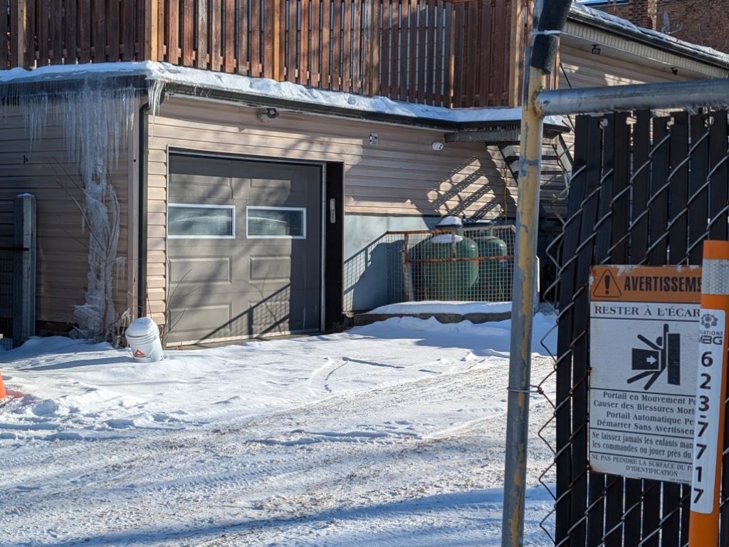 LOCAUX  LOUER ENTREPRENEURS/GESTIONNAIRES/CIE DE SERVICES