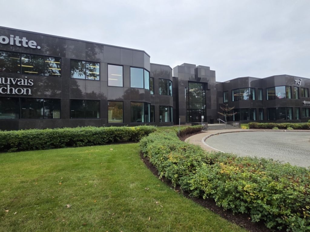 Bureau � louer � Local 105 � 801, Grande All�e Ouest, Montcalm