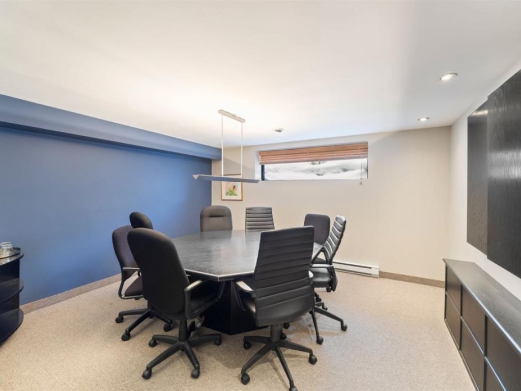 Office Space for Rent � 4150 Boul. St-Martin O., unit 100, Laval (Chomedey)