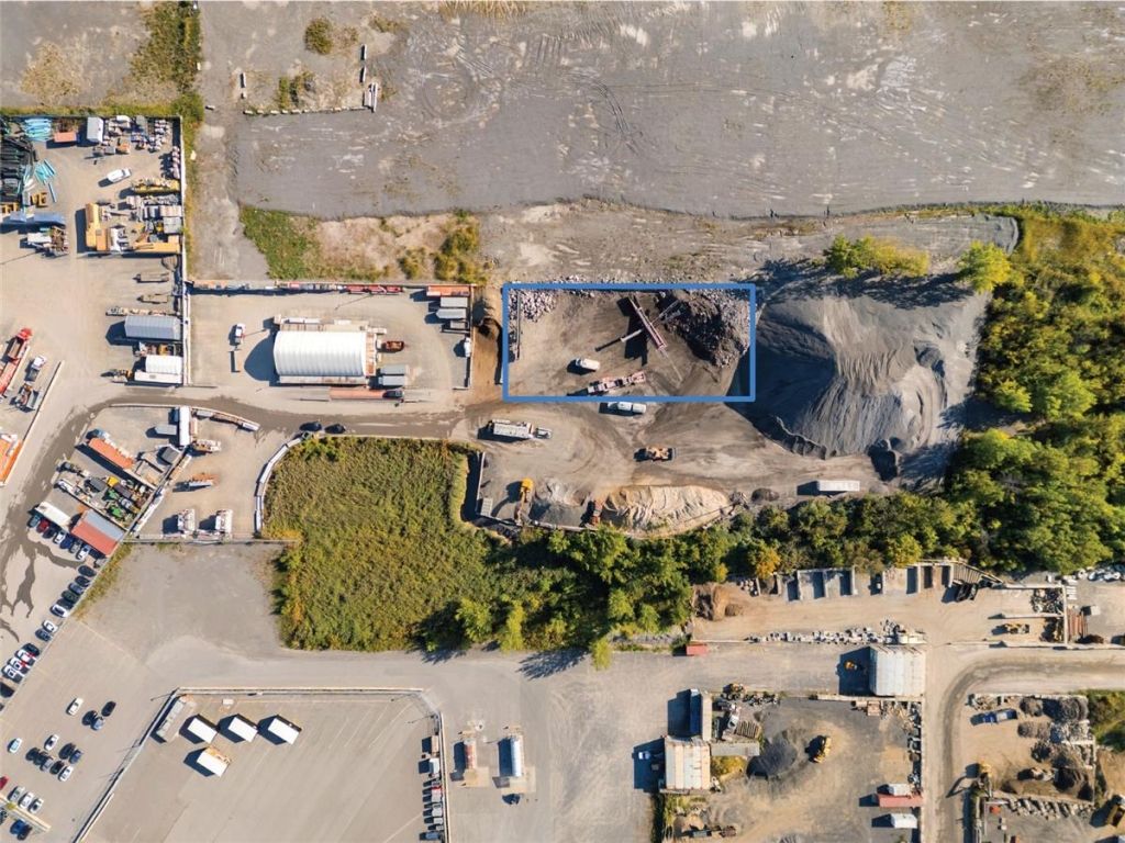 Terrain industriel � louer � 1362 Mont�e Masson, app. OP2, Laval (Duvernay)