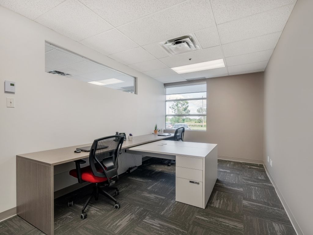 🏢 Office suite for rent in professional shared accommodation | Boisbriand