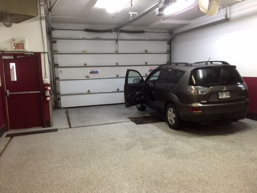 Storage / ShowRoom for Rent