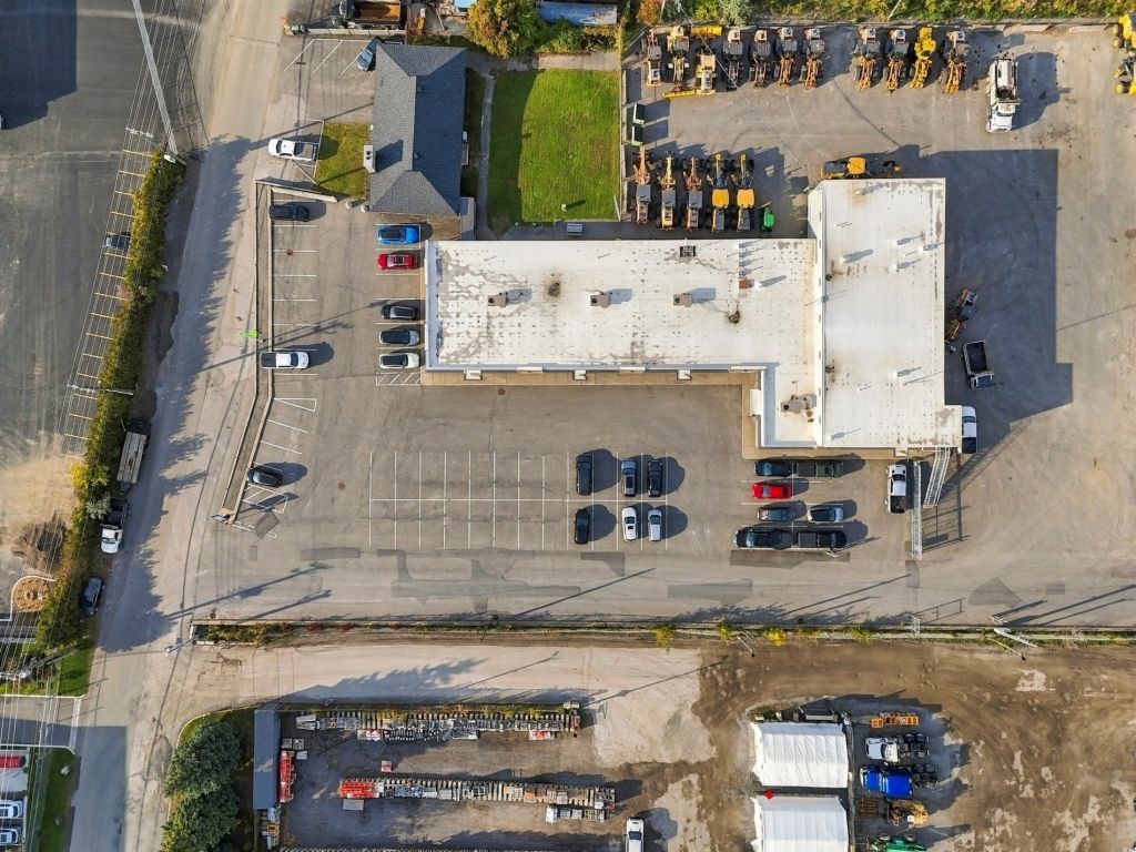 Location d'espace commercial/Bureau � 4337-4341 Boul. St-Elzear O., local OP.2, Laval (Chomedey)