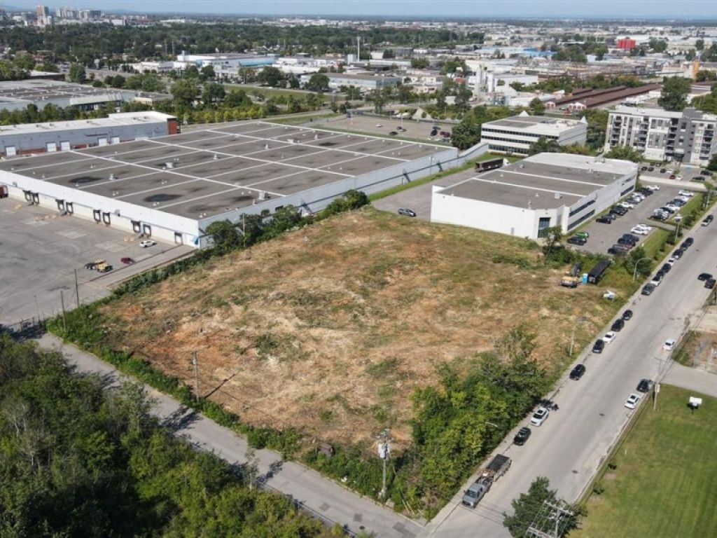 Industrial condo for sale � $330/sq.ft.