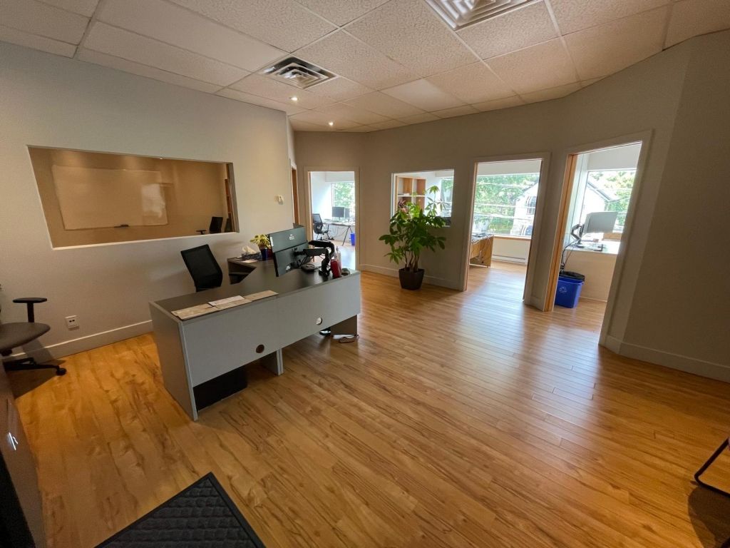 Bureau  louer 1040 pi2 - Vieux Longueuil rive-sud - 365 rue st-jean