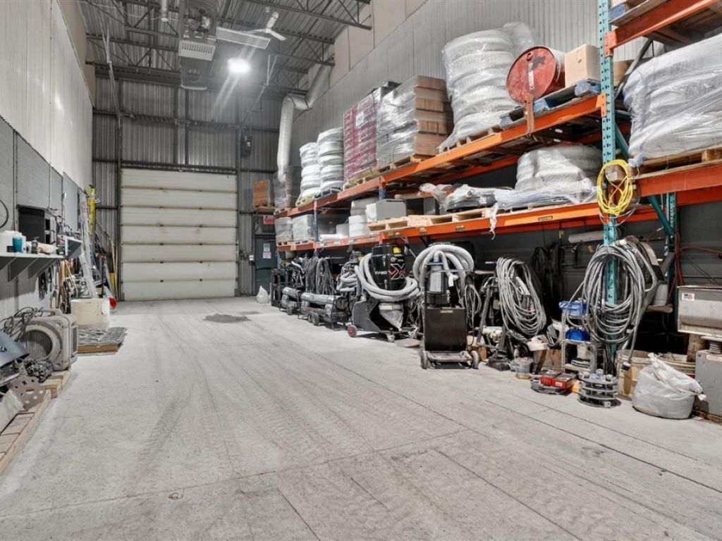 Industrial condo for sale � $350/sq.ft.
