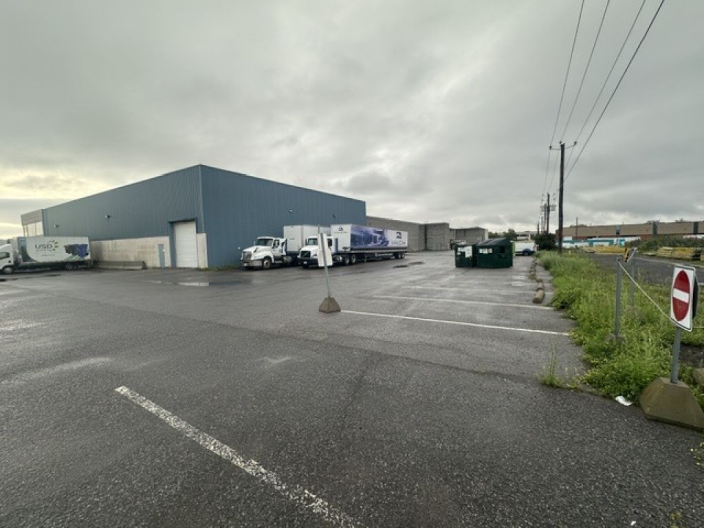 office /warehouse/land 