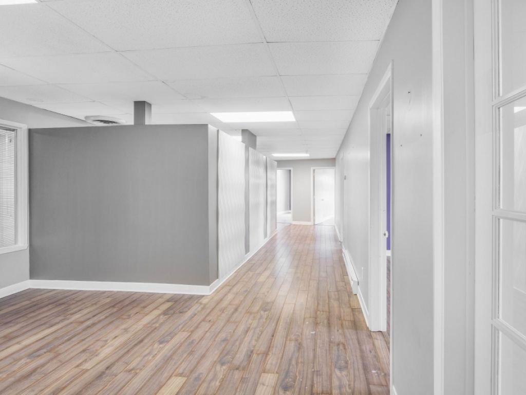 Building for sale or office for rent Downtown St-Jerome
