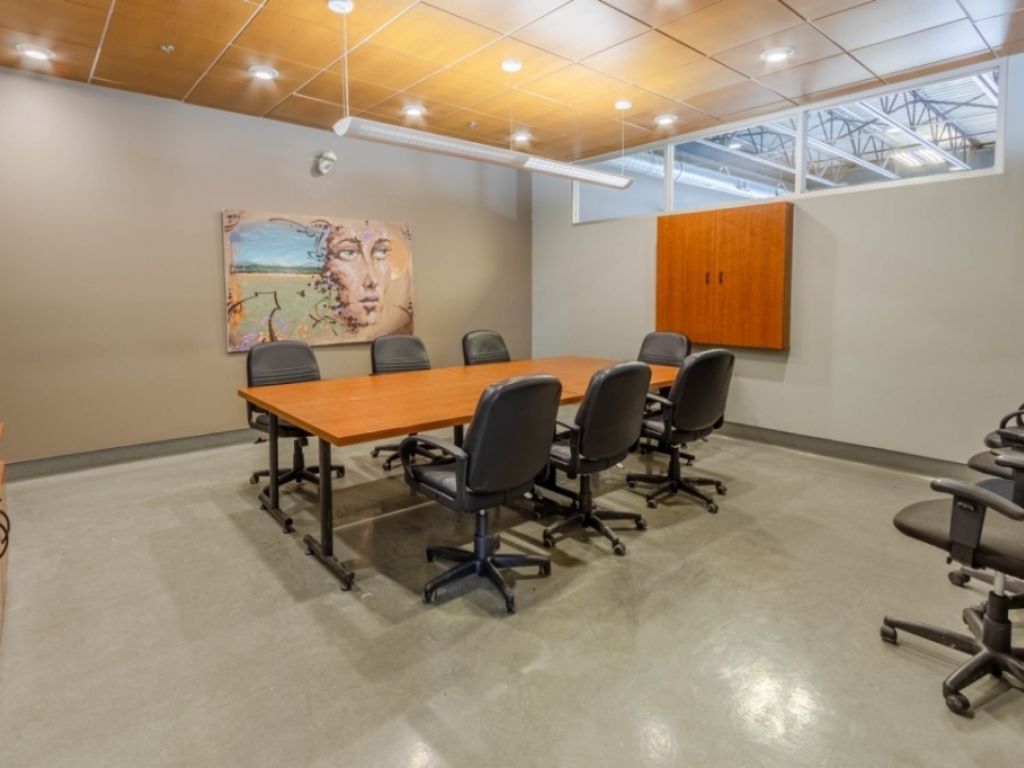 Prime industrial space for rent in Victoriaville