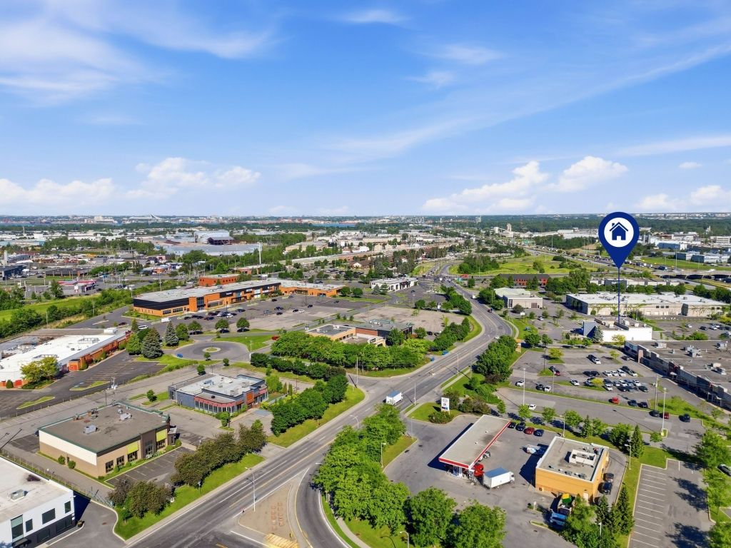Commercial space 2,031 to 4,110 sqft in Boucherville