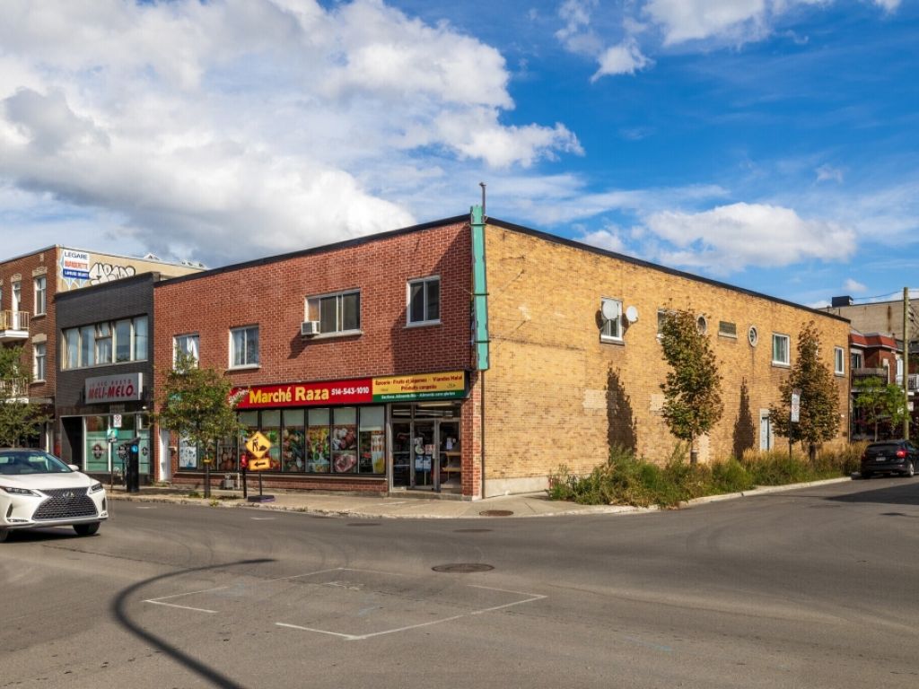 Large Commercial Space with Full Basement  Heart of Villeray