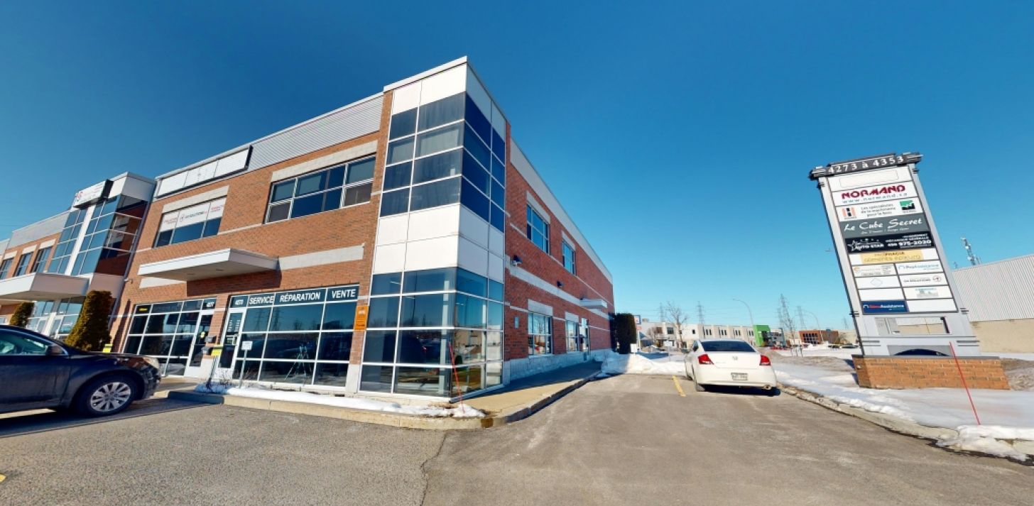 Industrial/Commercial Space for Rent - Laval - 4,280 sq ft - For Rent