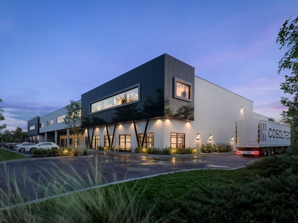 Industrial condo for sale � $330/sq.ft.