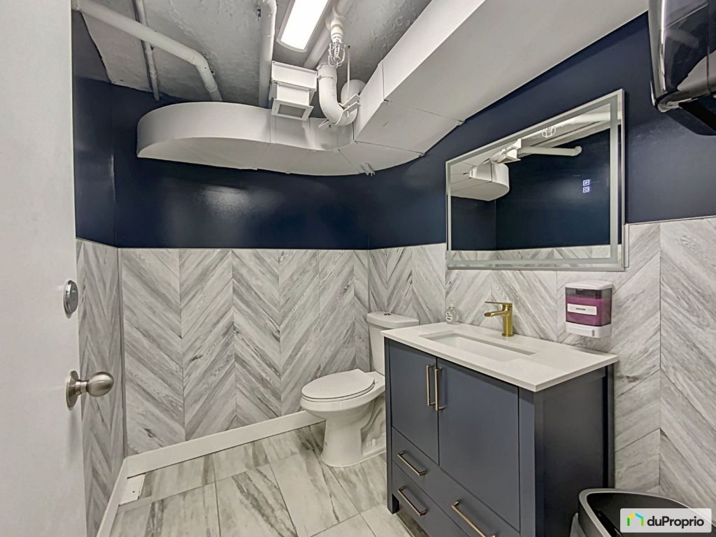Condo commercial