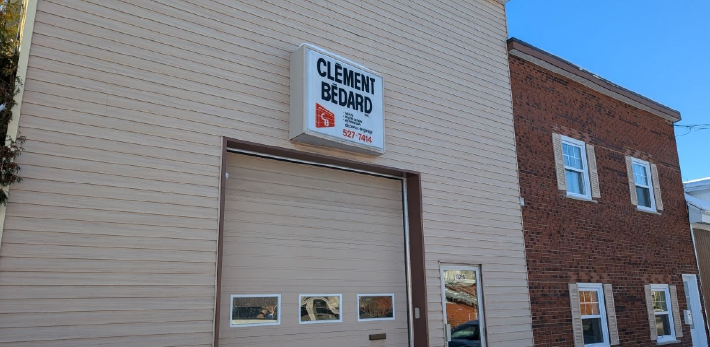 LOCAUX À LOUER ENTREPRENEURS/GESTIONNAIRES/CIE DE SERVICES - À louer