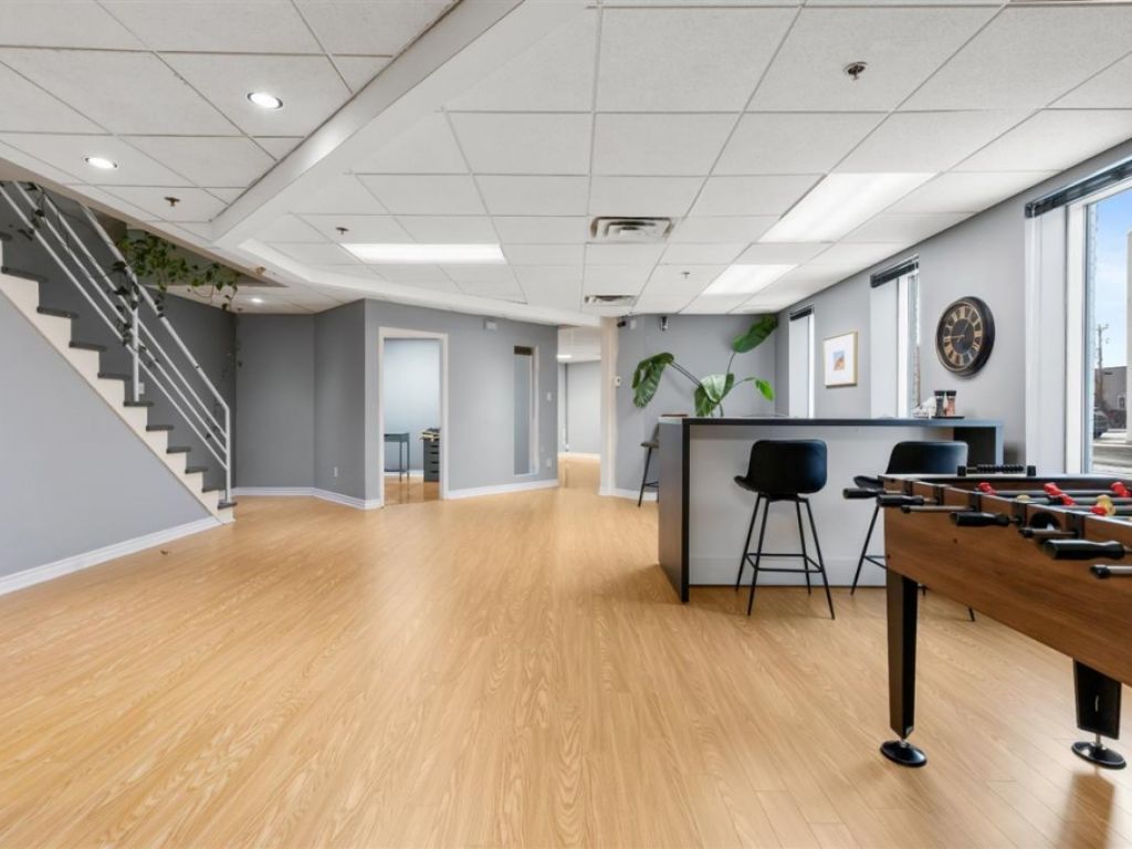 Office space for lease - 2037 Rue Michelin