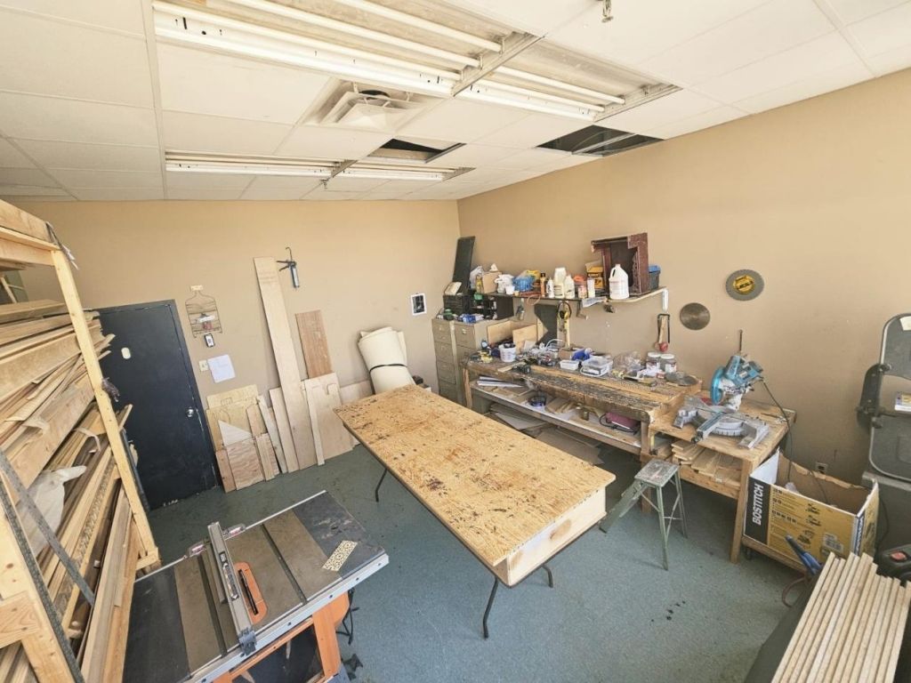 Premium Moroccan-style salon for sale on Chabanel Street Montreal