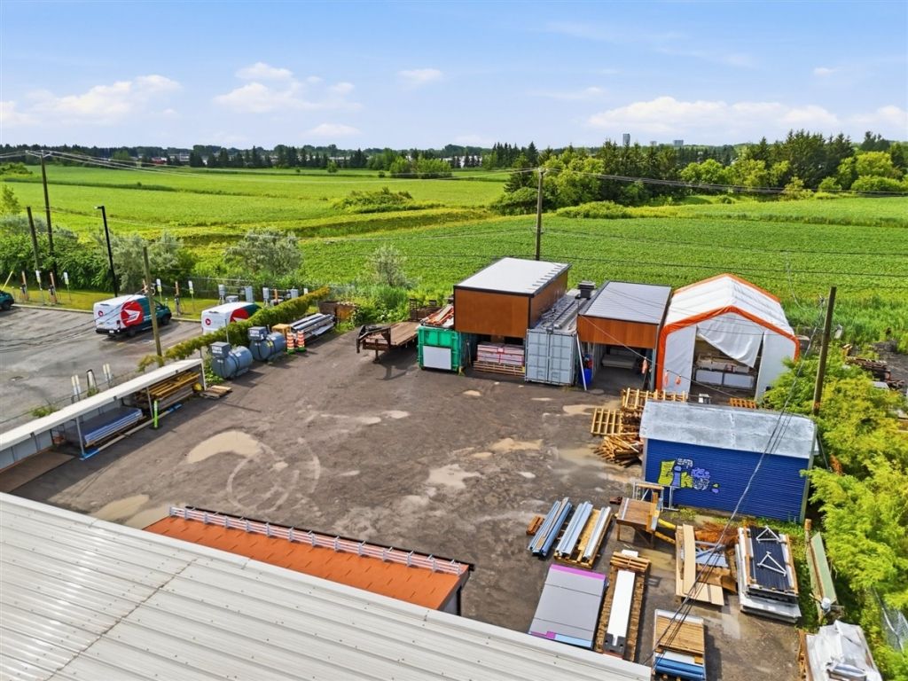 Industrial building for sale