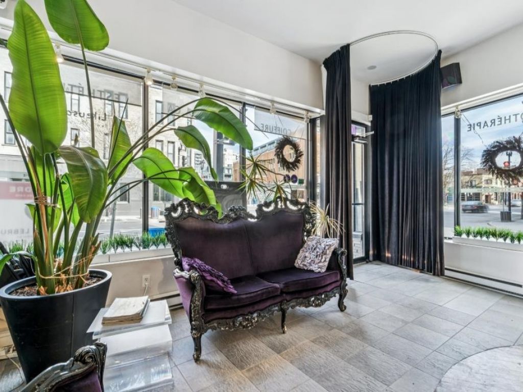 Local 2663 pc Visibilit� Exceptionnelle Ville-Marie Mtl