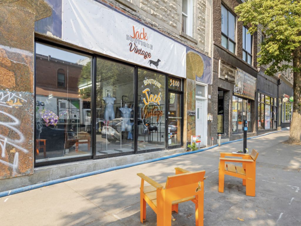 COMMERCIAL SPACE FOR RENT